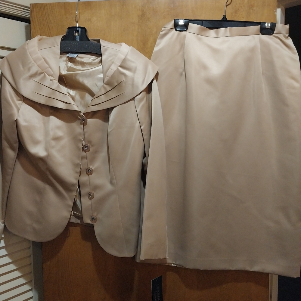 Terramaina two light gold suit.size 10 bottom down from of the coat
